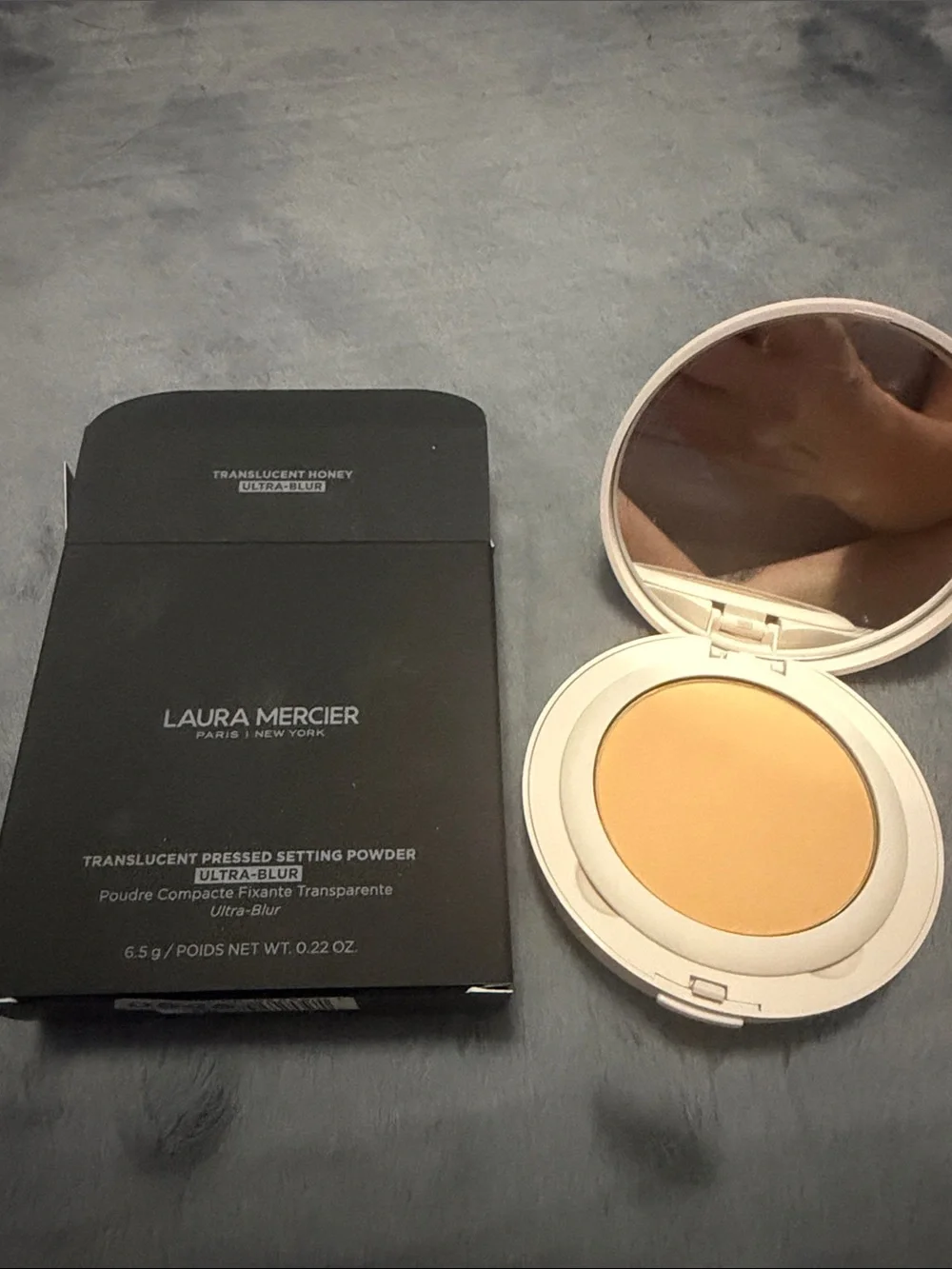 laura mercier Translucent Pressed Setting Powder - translucent honey